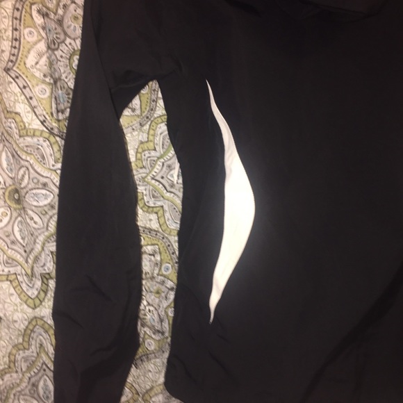 The North Face HyVent Women's Coat (S/P) - Picture 7 of 8